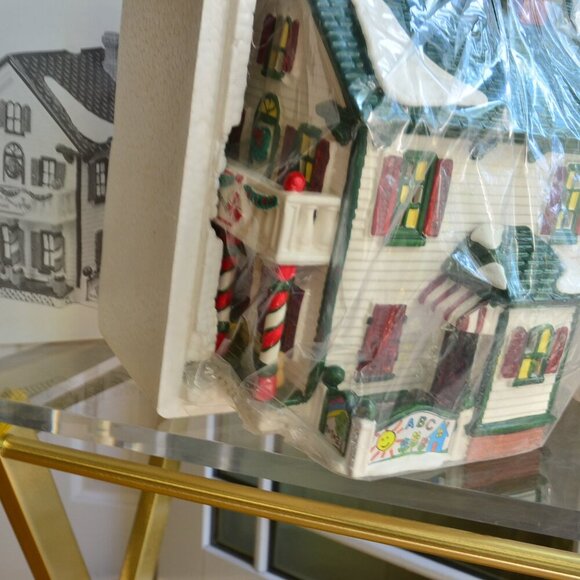 Dept 56 Department 56 Peppermint Porch Day Care Original Snow Village LIGHTED - Picture 7 of 15